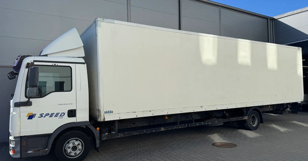 MAN TGL 12.250 4x2BL - Box truck: picture 2 MAN TGL 12.250 4x2BL - Box truck: picture 2