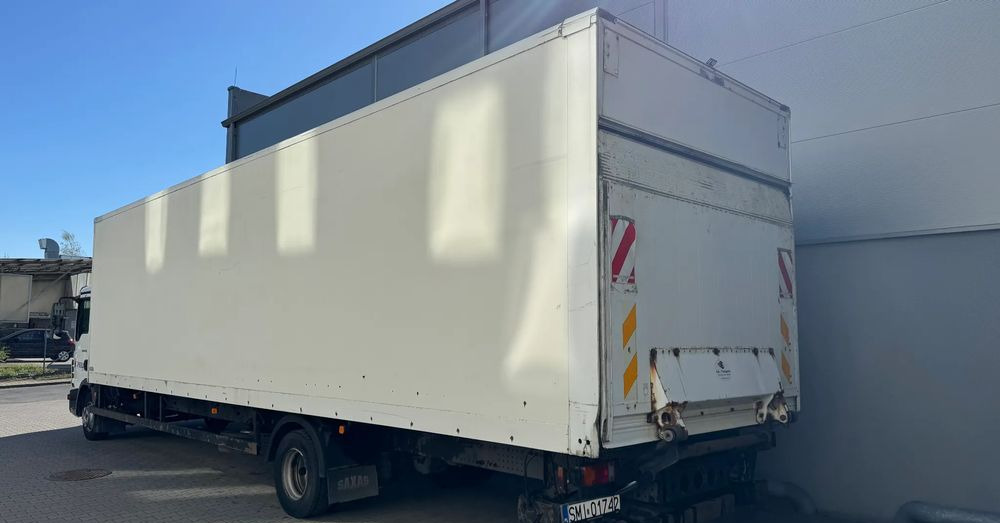 MAN TGL 12.250 4x2BL - Box truck: picture 3 MAN TGL 12.250 4x2BL - Box truck: picture 3