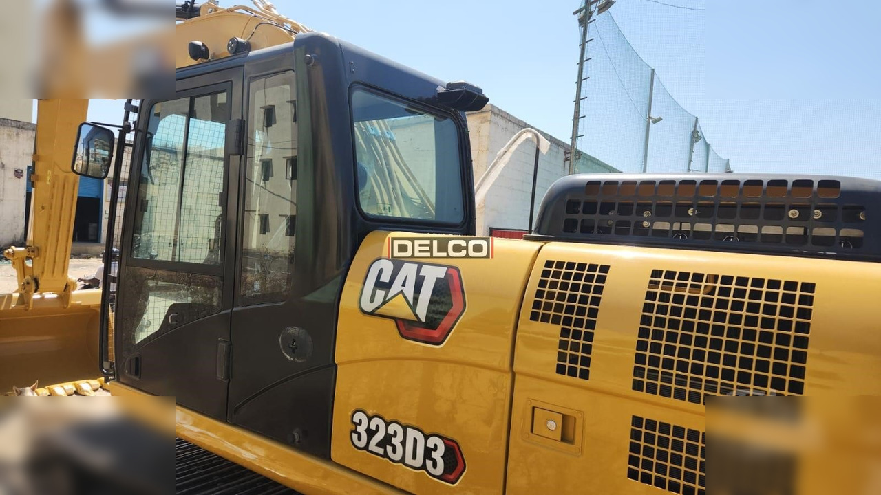 CATERPILLAR 323D3 - Crawler excavator: picture 1 CATERPILLAR 323D3 - Crawler excavator: picture 1