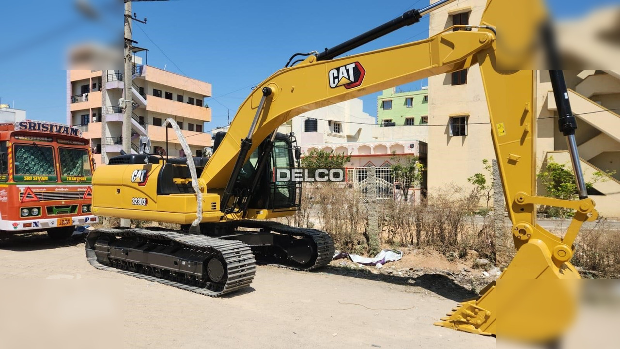 CATERPILLAR 323D3 - Crawler excavator: picture 1 CATERPILLAR 323D3 - Crawler excavator: picture 1