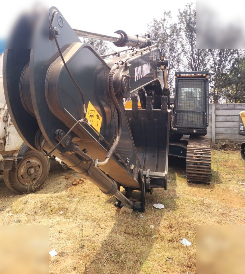 New Crawler excavator HYUNDAI HX380L: picture 10