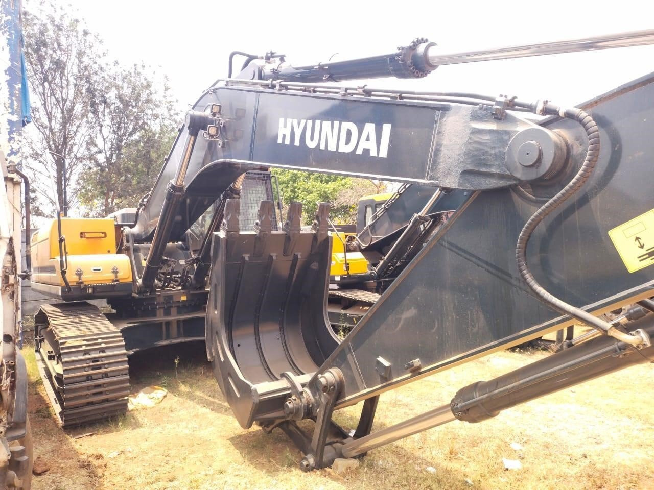 HYUNDAI HX380L - Crawler excavator: picture 5 HYUNDAI HX380L - Crawler excavator: picture 5