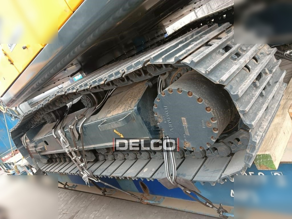 New Crawler excavator HYUNDAI ROBEX 210: picture 13