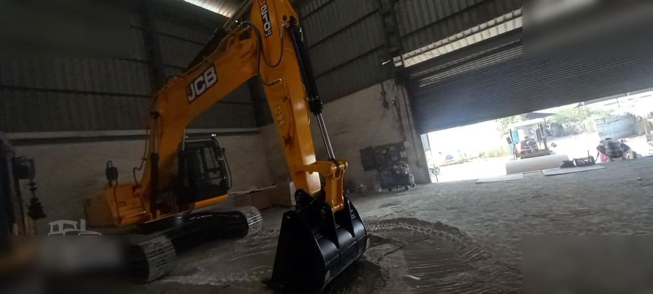 Leasing of JCB JS210 LC JCB JS210 LC: picture 8