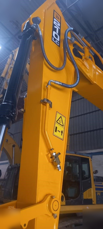 Leasing of JCB JS210 LC JCB JS210 LC: picture 6