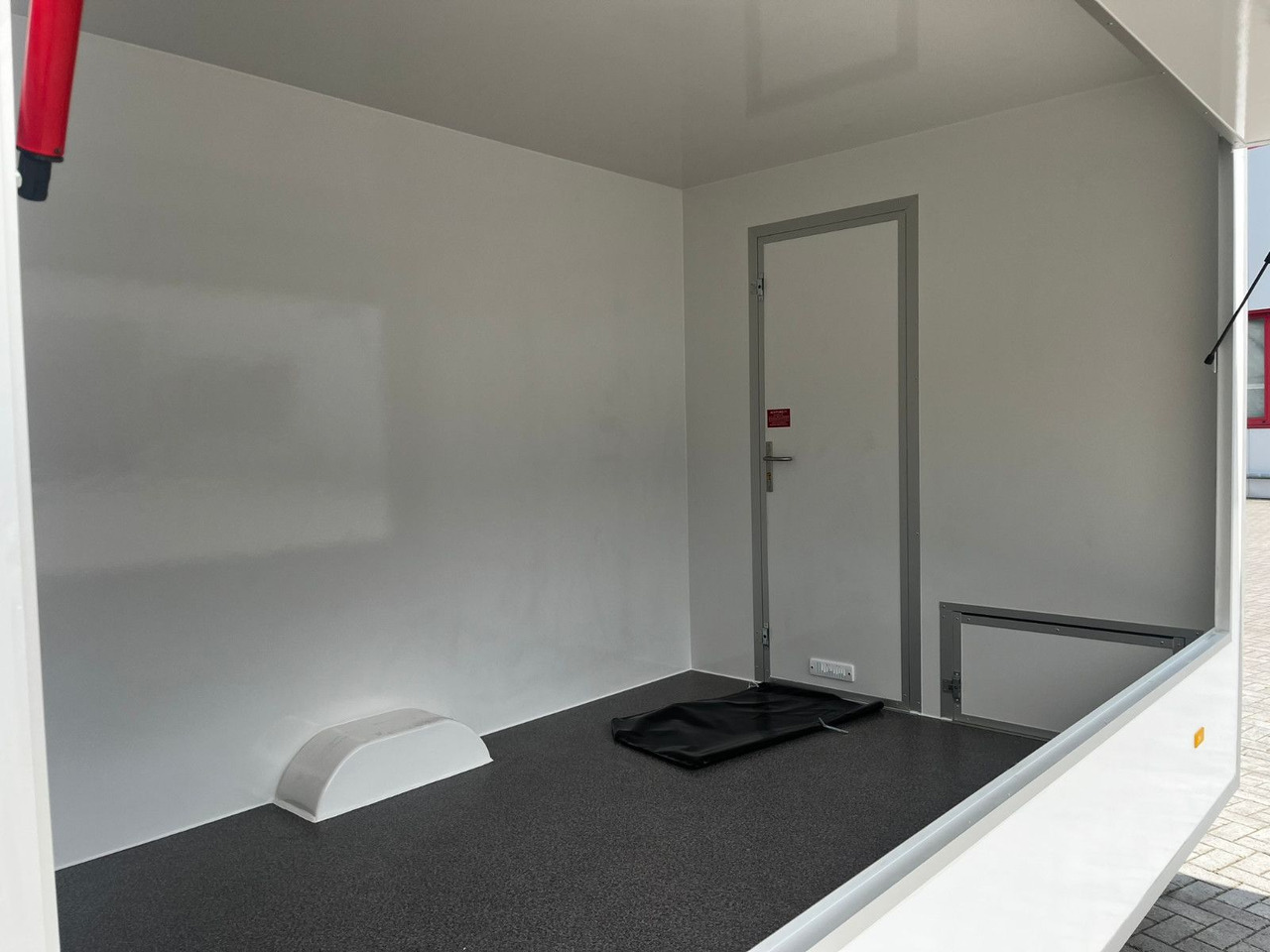 Esselmann Sandwichanhänger Verkaufsanhänger leer - Food trailer: picture 4 Esselmann Sandwichanhänger Verkaufsanhänger leer - Food trailer: picture 4