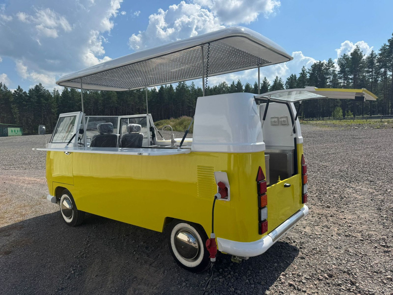 Event Mobil Catering Foodtruck - Food truck: picture 3 Event Mobil Catering Foodtruck - Food truck: picture 3