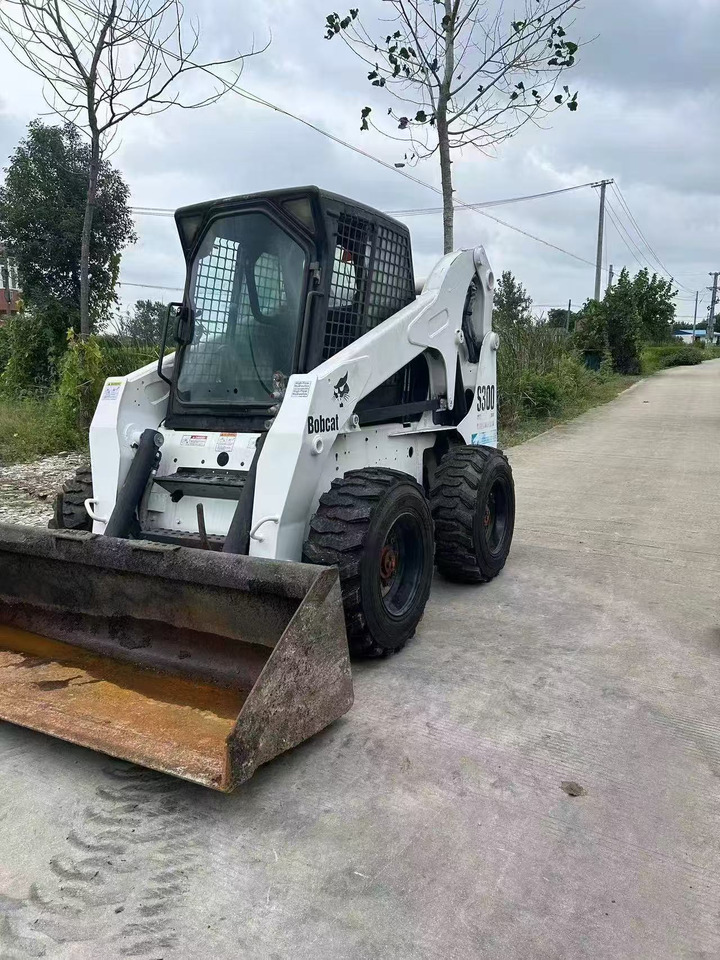 Bobcat S300 - Skid steer loader: picture 4 Bobcat S300 - Skid steer loader: picture 4