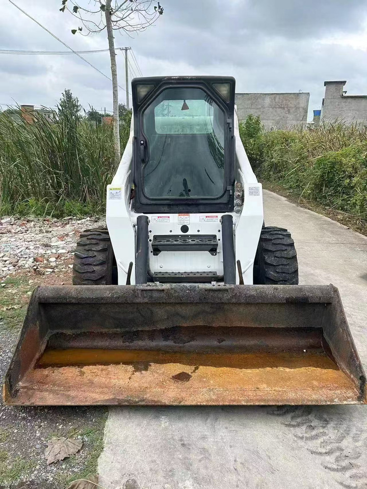 Bobcat S300 - Skid steer loader: picture 3 Bobcat S300 - Skid steer loader: picture 3