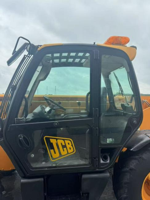 Construction equipment JCB 535: picture 8