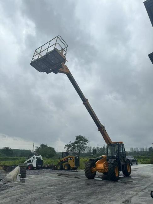 Construction equipment JCB 535: picture 7