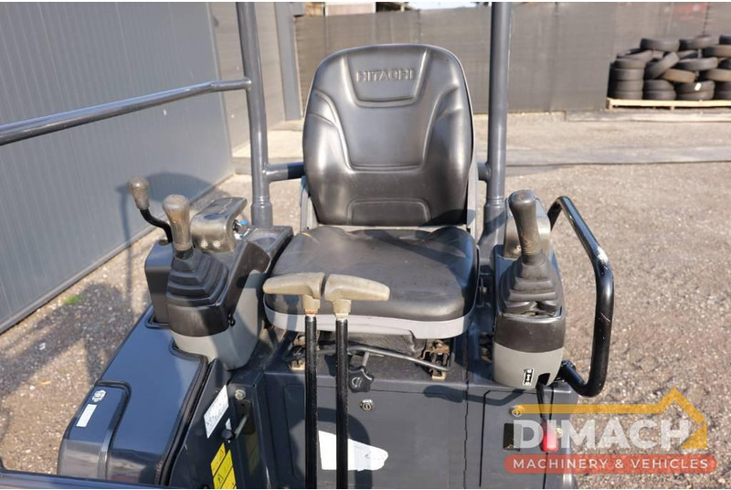 Hitachi ZX 17 CW05 hydraulische snelwissel - Mini excavator: picture 4 Hitachi ZX 17 CW05 hydraulische snelwissel - Mini excavator: picture 4