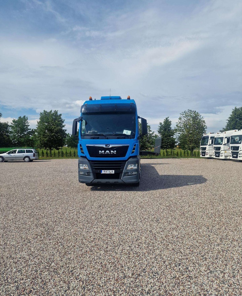 MAN TGX 26.420 - Car transporter truck: picture 5 MAN TGX 26.420 - Car transporter truck: picture 5