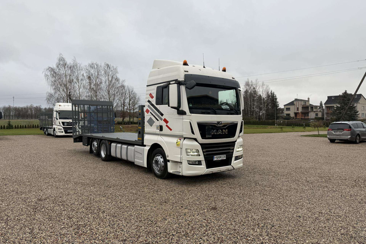 MAN TGX 26.430 - Car transporter truck: picture 2 MAN TGX 26.430 - Car transporter truck: picture 2
