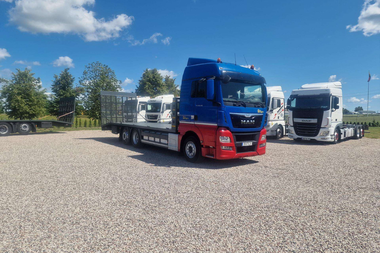 MAN TGX 26.440 - Car transporter truck: picture 1 MAN TGX 26.440 - Car transporter truck: picture 1
