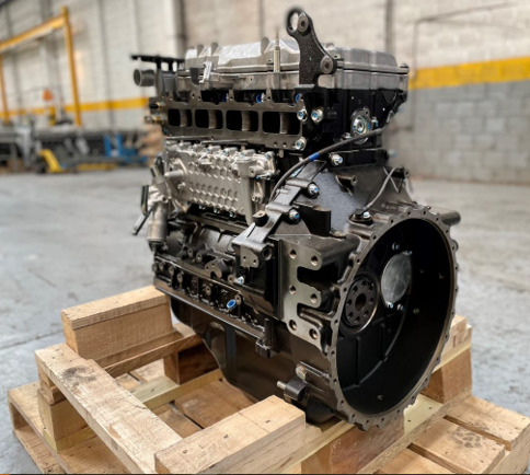 Isuzu 4HK1 long block( Stage 3A / Tier 3) - Engine for Excavator: picture 1 Isuzu 4HK1 long block( Stage 3A / Tier 3) - Engine for Excavator: picture 1