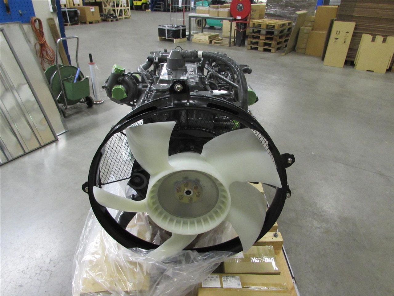 Isuzu 4HK1XYSA-01 - 02 - 04 - Engine for Excavator: picture 4 Isuzu 4HK1XYSA-01 - 02 - 04 - Engine for Excavator: picture 4