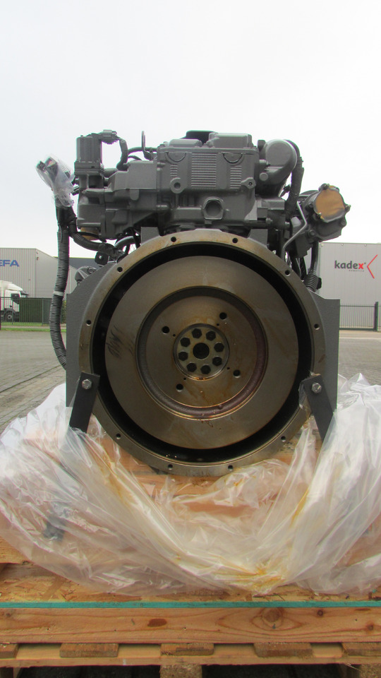 Isuzu 4JJ1XYSA-01 - Engine for Excavator: picture 2 Isuzu 4JJ1XYSA-01 - Engine for Excavator: picture 2