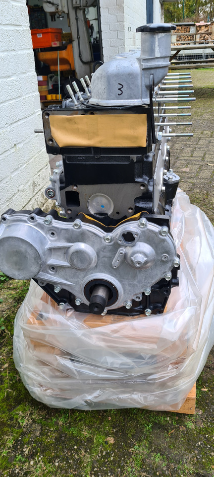 Isuzu NEW Long Block 6BD1 - Engine for Excavator: picture 2 Isuzu NEW Long Block 6BD1 - Engine for Excavator: picture 2