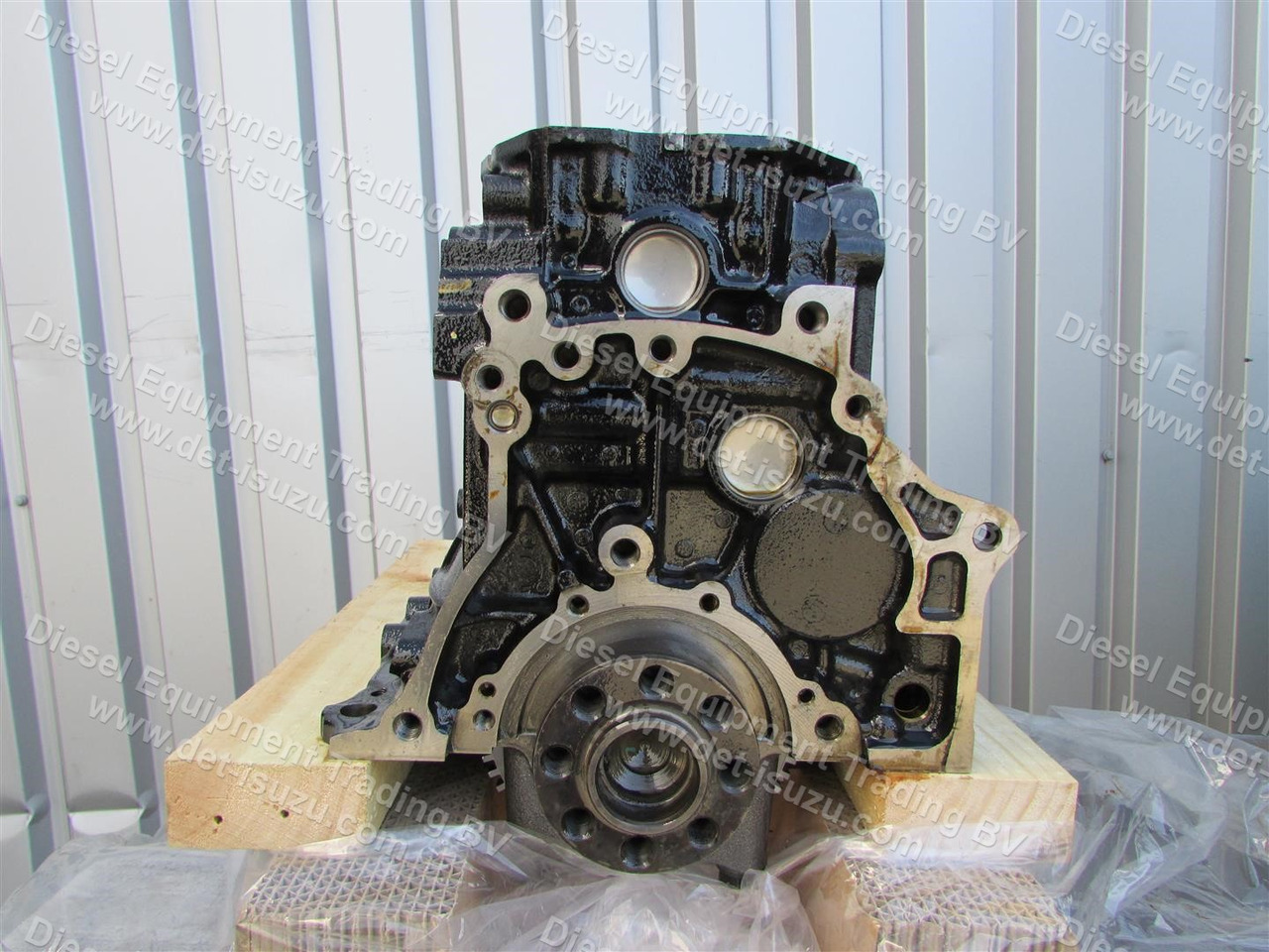 Isuzu **NEW** Short Block 4JJ1 4HK1 6HK1 - Cylinder block for Excavator: picture 3 Isuzu **NEW** Short Block 4JJ1 4HK1 6HK1 - Cylinder block for Excavator: picture 3