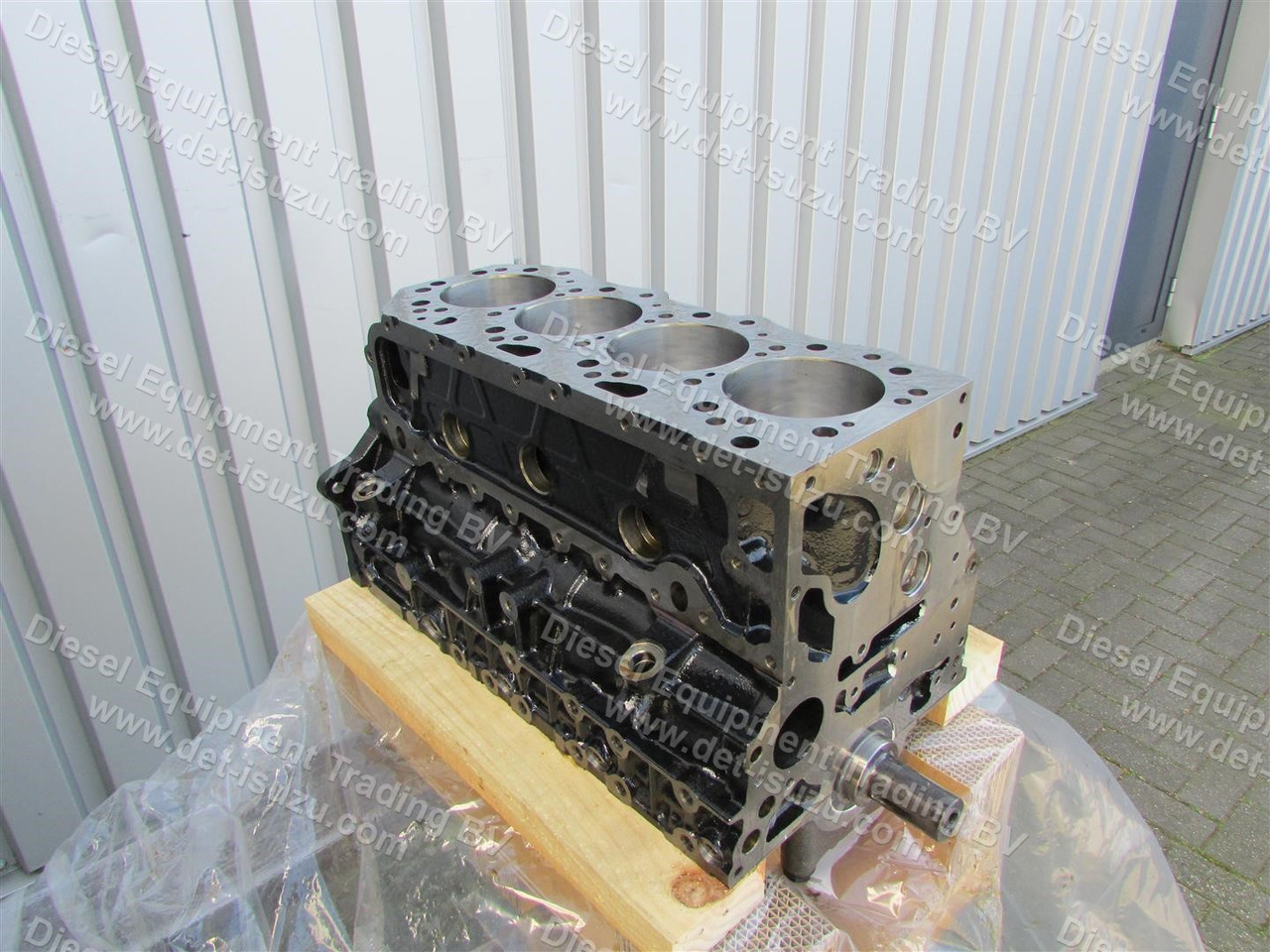 Isuzu **NEW** Short Block 4JJ1 4HK1 6HK1 - Cylinder block for Excavator: picture 2 Isuzu **NEW** Short Block 4JJ1 4HK1 6HK1 - Cylinder block for Excavator: picture 2