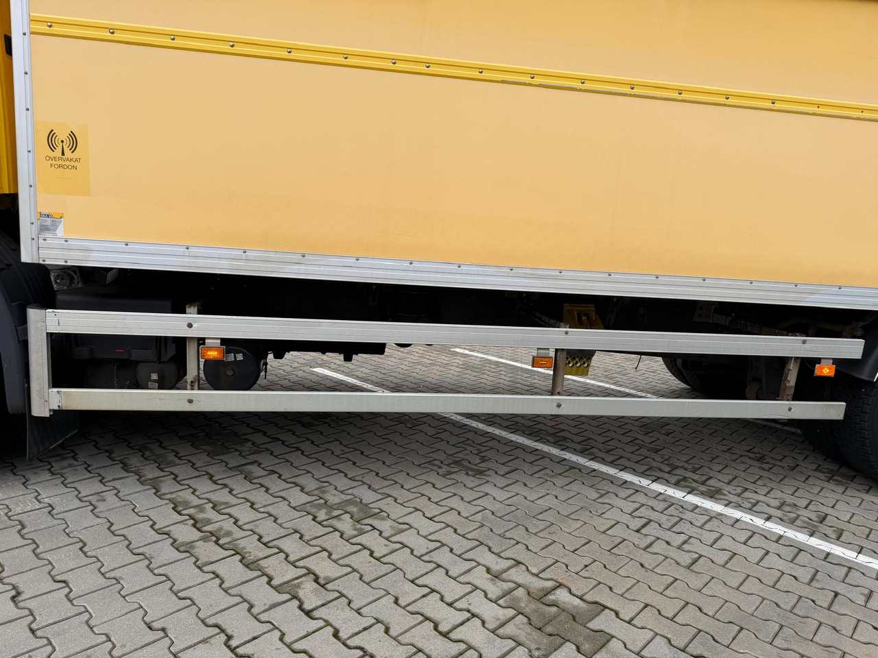 SCANIA P230 - Box truck: picture 4 SCANIA P230 - Box truck: picture 4