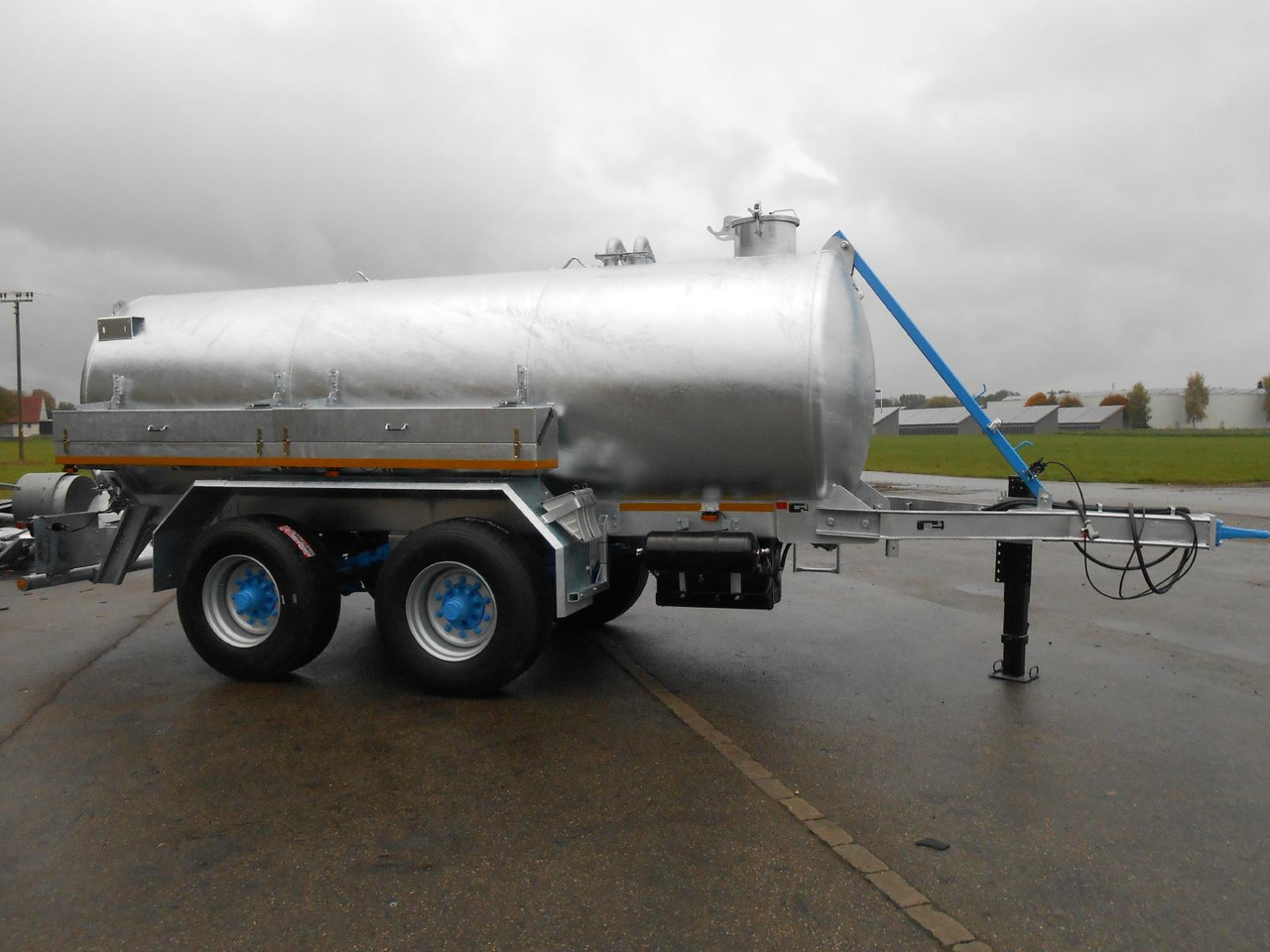 M-Vac 12000l / Wasserfass M-Vac 12000l (12m³) Wasserfass / Wassertank mit 80 km/h Zulassung - Tanker trailer: picture 1 M-Vac 12000l / Wasserfass M-Vac 12000l (12m³) Wasserfass / Wassertank mit 80 km/h Zulassung - Tanker trailer: picture 1