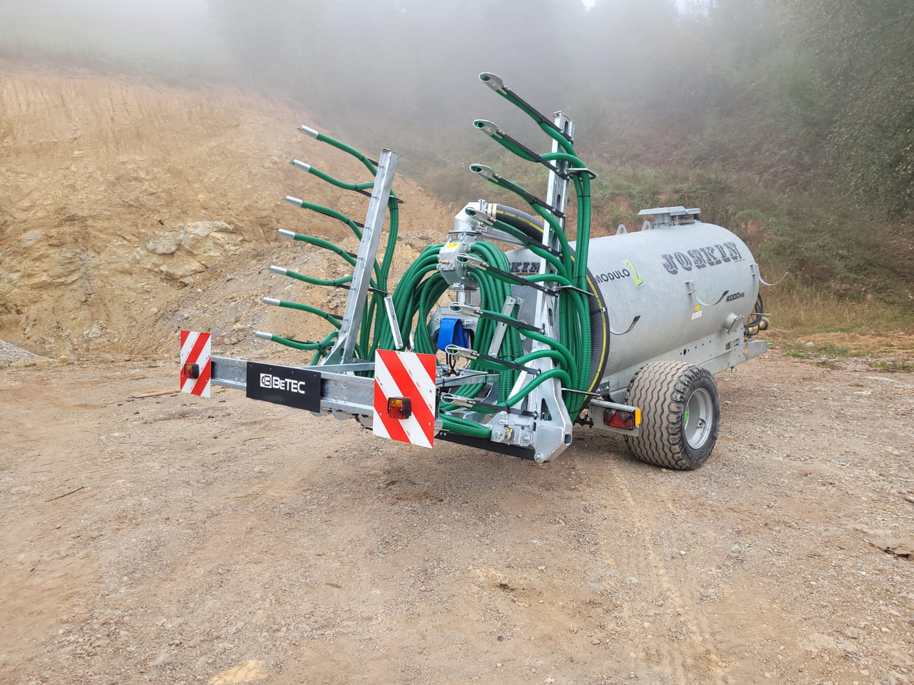 BeTEC Gülleinjektor / Slurry injector / Injecteur / Applicatore / Aplicador de manguera / Шланговый аппликатор / Aplikator 6 m - Slurry injector: picture 1 BeTEC Gülleinjektor / Slurry injector / Injecteur / Applicatore / Aplicador de manguera / Шланговый аппликатор / Aplikator 6 m - Slurry injector: picture 1