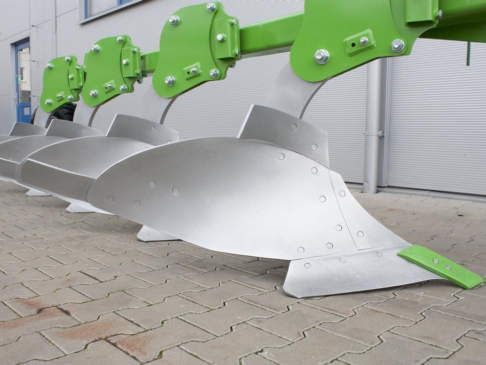 Bomet Pflüge / Single-beam plow / Charrue mono-poutre / Aratro / Плуг / Pług jednobelkowy Libra 3+1 - Plough: picture 4 Bomet Pflüge / Single-beam plow / Charrue mono-poutre / Aratro / Плуг / Pług jednobelkowy Libra 3+1 - Plough: picture 4