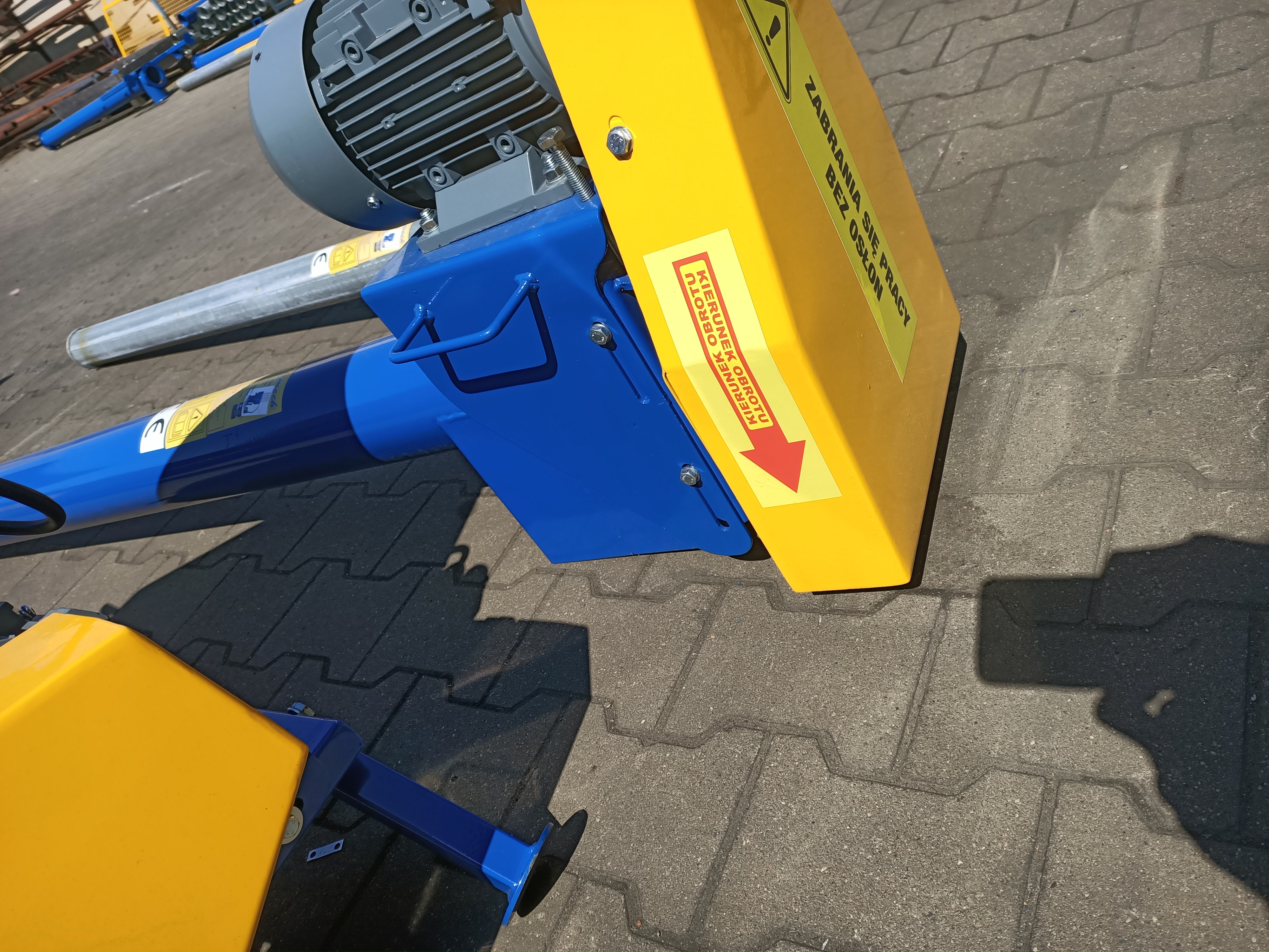 Leasing of Dozamech Förderschnecke / Screw conveyor / Convoyeur a vis / Transportador de tornillo / Trasportatore a coclea / Шнековый конвейер / Przenośnik ślimakowy T-403 Dozamech Förderschnecke / Screw conveyor / Convoyeur a vis / Transportador de tornillo / Trasportatore a coclea / Шнековый конвейер / Przenośnik ślimakowy T-403: picture 6 Leasing of Dozamech Förderschnecke / Screw conveyor / Convoyeur a vis / Transportador de tornillo / Trasportatore a coclea / Шнековый конвейер / Przenośnik ślimakowy T-403 Dozamech Förderschnecke / Screw conveyor / Convoyeur a vis / Transportador de tornillo / Trasportatore a coclea / Шнековый конвейер / Przenośnik ślimakowy T-403: picture 6