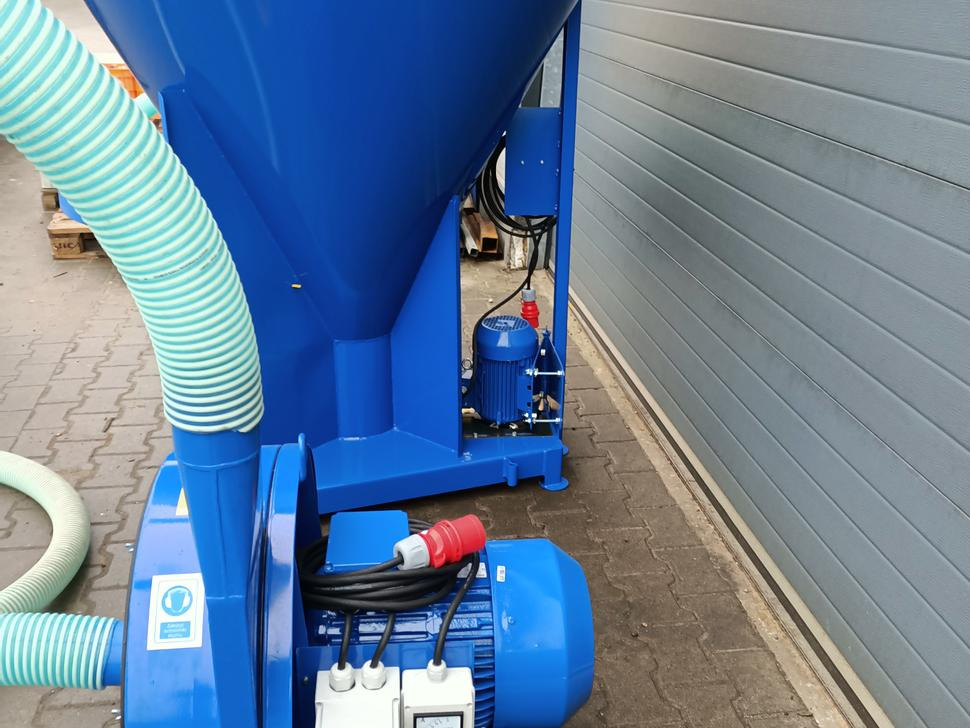 Dozamech Getreidebrecher / Grain crusher / Broyeur à grains / Trituratore / Измельчитель / Rozdrabniacz - Livestock equipment: picture 4 Dozamech Getreidebrecher / Grain crusher / Broyeur à grains / Trituratore / Измельчитель / Rozdrabniacz - Livestock equipment: picture 4