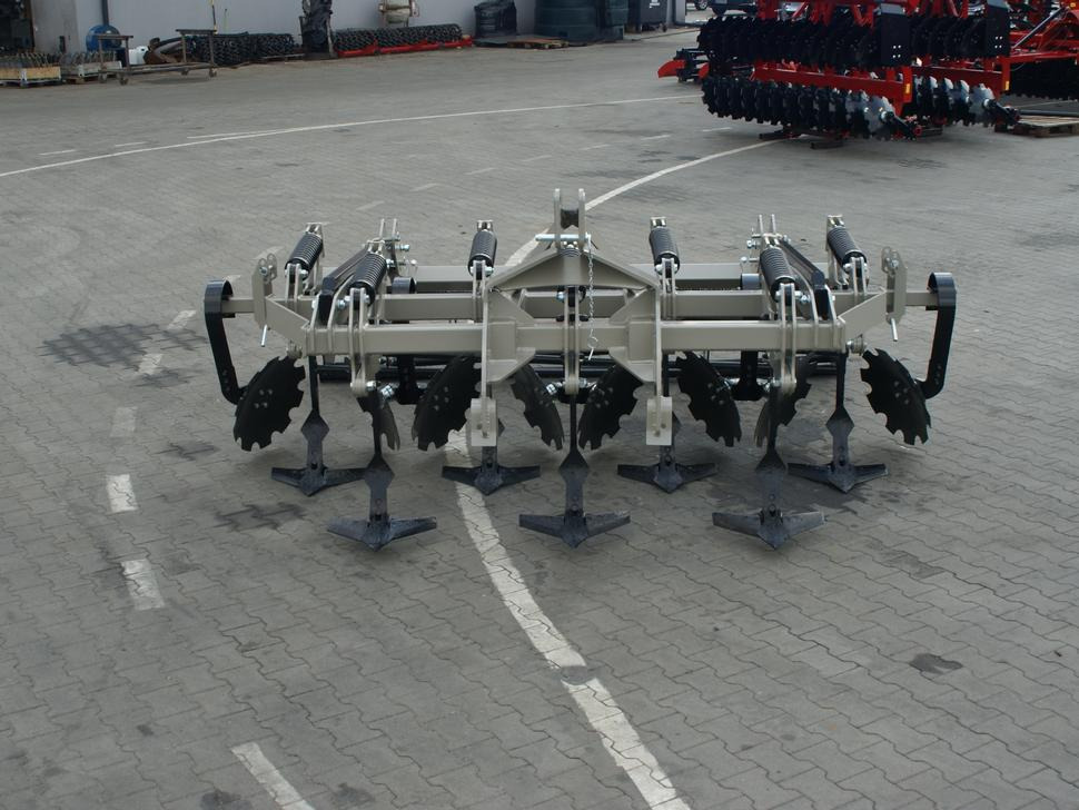 ROLEX Flügelschargrubber / Stubble cultivator / Dechaumeur à dents / Aratri stoppiatori / Стерневой культиватор / Agregat podorywkowy 3 m - Cultivator: picture 5 ROLEX Flügelschargrubber / Stubble cultivator / Dechaumeur à dents / Aratri stoppiatori / Стерневой культиватор / Agregat podorywkowy 3 m - Cultivator: picture 5