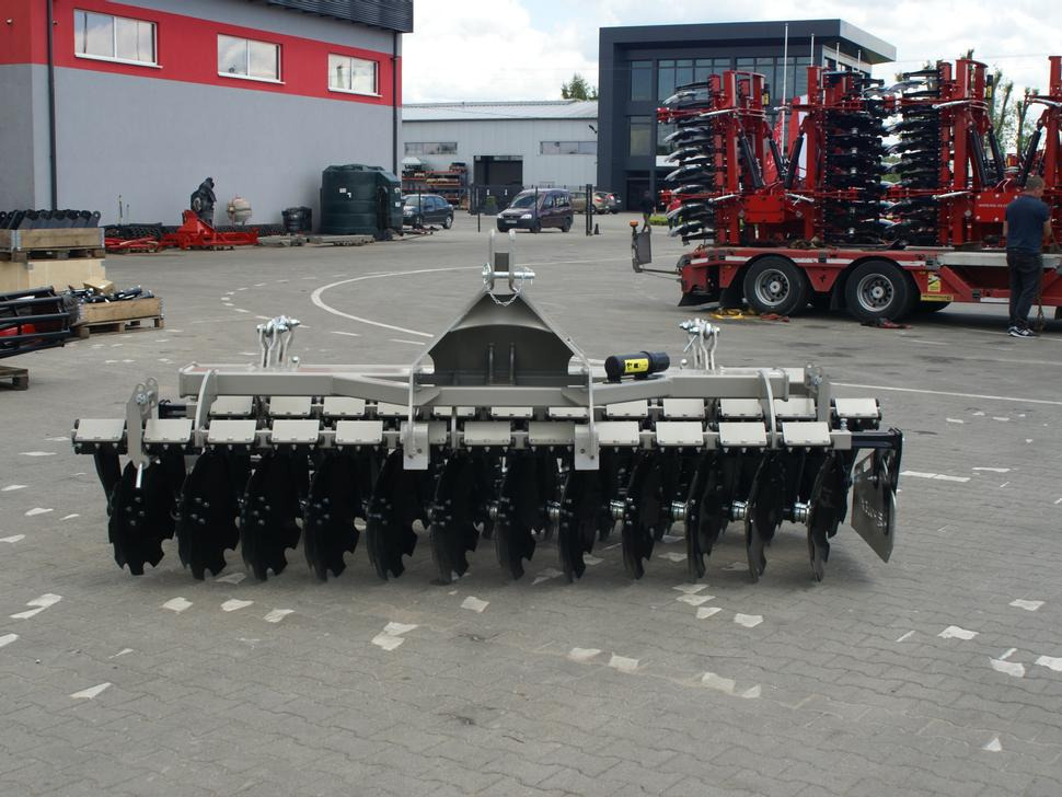 ROLEX Scheibenegge / Discs harrow / Dechaumeur à disques / Erpice a dischi / Cultivador de discos / Дисковая борона / Agregat talerzowy uprawowy 3 m - Disc harrow: picture 4 ROLEX Scheibenegge / Discs harrow / Dechaumeur à disques / Erpice a dischi / Cultivador de discos / Дисковая борона / Agregat talerzowy uprawowy 3 m - Disc harrow: picture 4