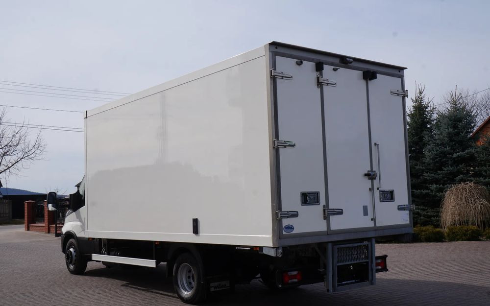 Iveco DAILY 70c17 CHŁODNIA 5 m Thermo king V-500 MAX Wzorowy Stan - Refrigerated truck: picture 4 Iveco DAILY 70c17 CHŁODNIA 5 m Thermo king V-500 MAX Wzorowy Stan - Refrigerated truck: picture 4