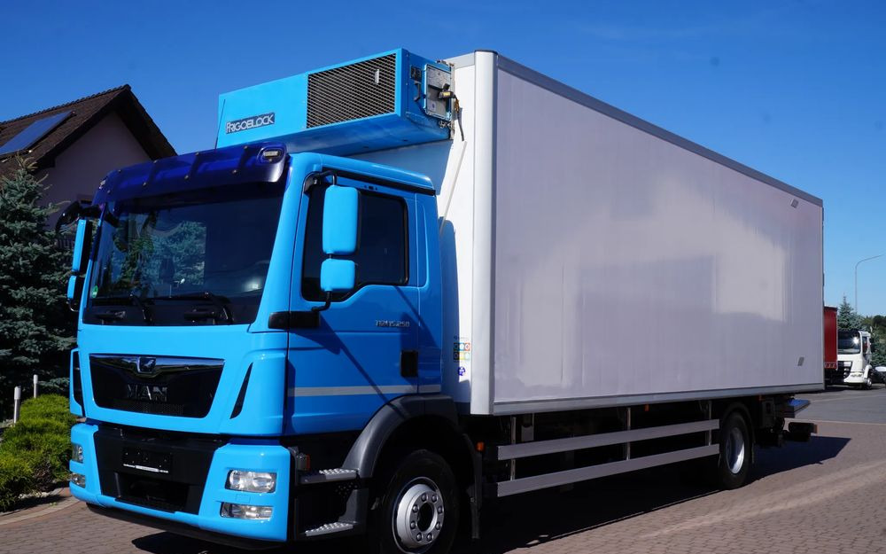 MAN TGM 15.250 EURO 6 CHŁODNIA LAMBERET ŁAD 7.300 KG NISKI PRZEBIEG - Refrigerated truck: picture 2 MAN TGM 15.250 EURO 6 CHŁODNIA LAMBERET ŁAD 7.300 KG NISKI PRZEBIEG - Refrigerated truck: picture 2