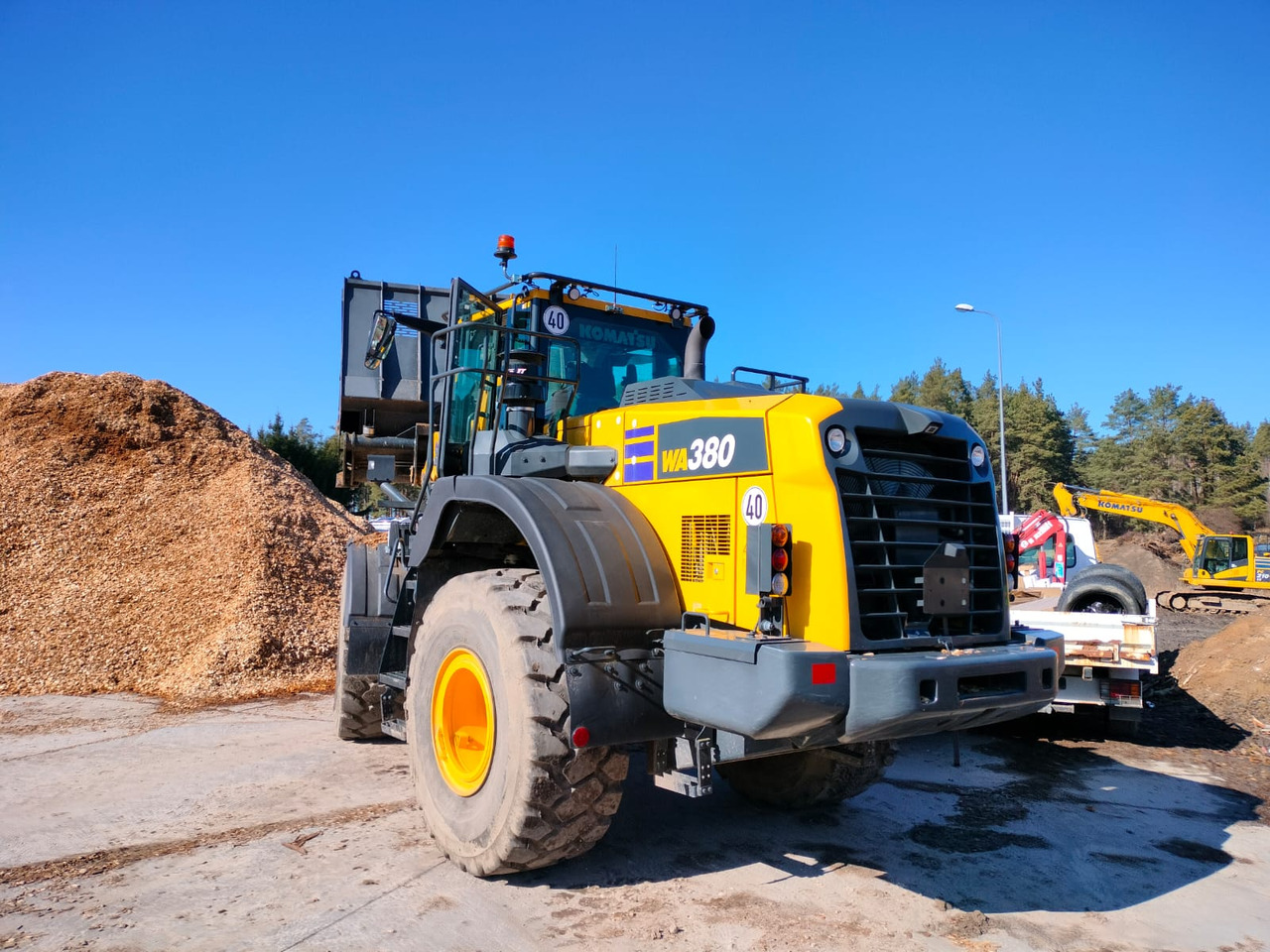 KOMATSU WA380 - Wheel loader: picture 4 KOMATSU WA380 - Wheel loader: picture 4