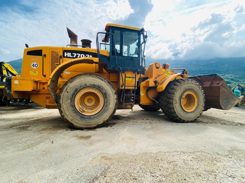 Leasing of HYUNDAI Chargeuse articulé HL770-7A 23T HYUNDAI Chargeuse articulé HL770-7A 23T: picture 7 Leasing of HYUNDAI Chargeuse articulé HL770-7A 23T HYUNDAI Chargeuse articulé HL770-7A 23T: picture 7