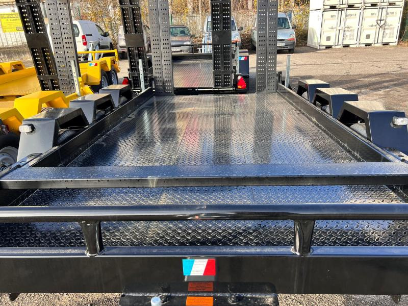 Moiroud TR3500 3 ESSIEUX 3T5 NEUVE MOIROUD NOIRE LARGE - Plant trailer: picture 5 Moiroud TR3500 3 ESSIEUX 3T5 NEUVE MOIROUD NOIRE LARGE - Plant trailer: picture 5