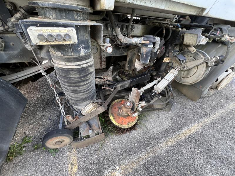 RENAULT Camion balayeur SCARAB MAJOR - Road sweeper: picture 5 RENAULT Camion balayeur SCARAB MAJOR - Road sweeper: picture 5