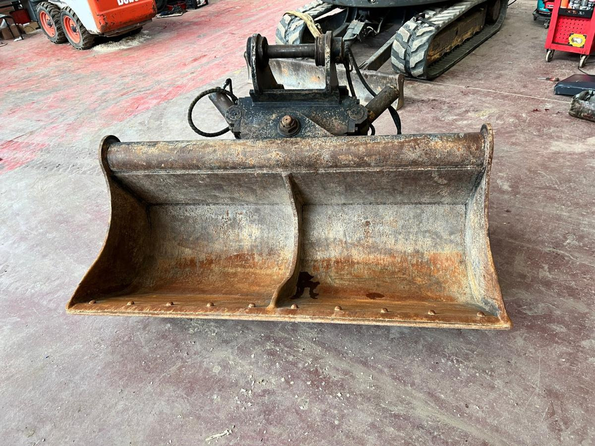 THIERE GODET CURAGE INCLINABLE TILT POUR PELLE DE 20T - Excavator bucket for Construction machinery: picture 4 THIERE GODET CURAGE INCLINABLE TILT POUR PELLE DE 20T - Excavator bucket for Construction machinery: picture 4