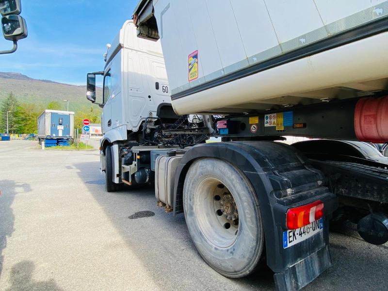 MERCEDES Tracteur routier ACTROS 1851 4X2 avec KIT HYDRAULIQUE - Tractor unit: picture 4 MERCEDES Tracteur routier ACTROS 1851 4X2 avec KIT HYDRAULIQUE - Tractor unit: picture 4