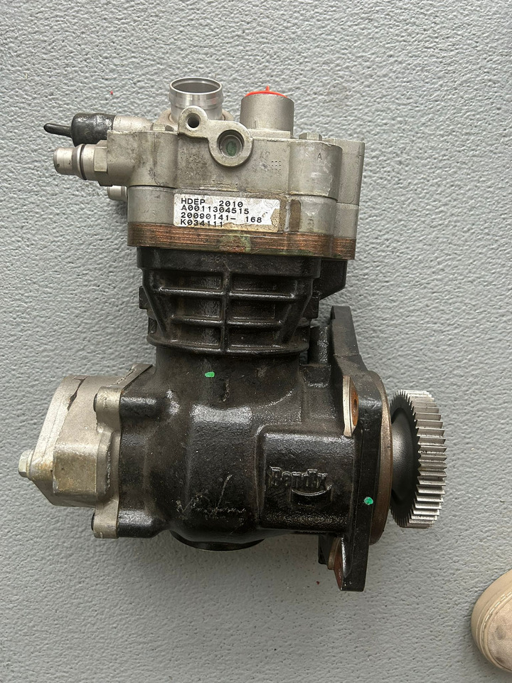 MERCEDES-BENZ KNORR-BREMSE-BENDIX- A0011304515 - Air brake compressor: picture 3 MERCEDES-BENZ KNORR-BREMSE-BENDIX- A0011304515 - Air brake compressor: picture 3