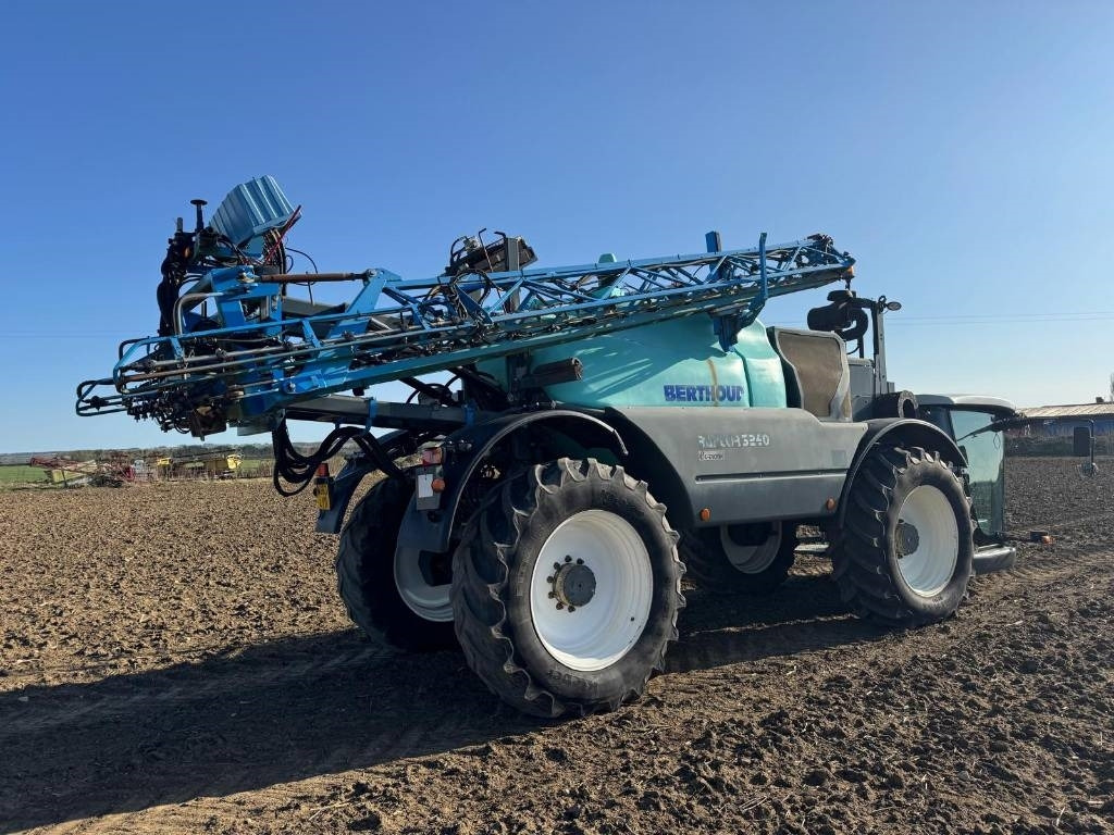 Berthoud Raptor 3240 24m - Self-propelled sprayer: picture 4 Berthoud Raptor 3240 24m - Self-propelled sprayer: picture 4