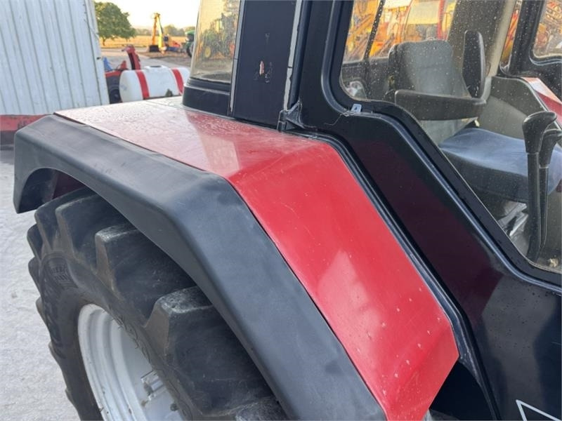 Farm tractor Case International 1056XL 2WD: picture 15