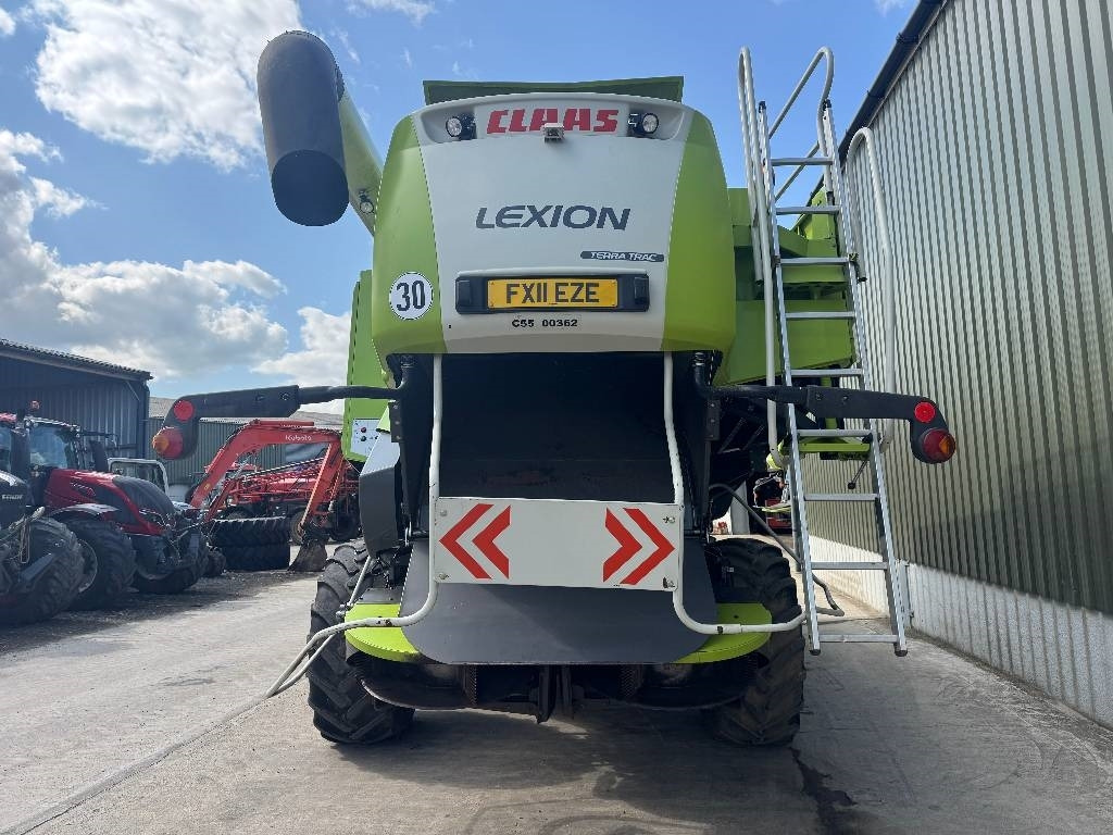 Claas Lexion 750TT APS Hybrid c/w V900 Header - Combine harvester: picture 5 Claas Lexion 750TT APS Hybrid c/w V900 Header - Combine harvester: picture 5