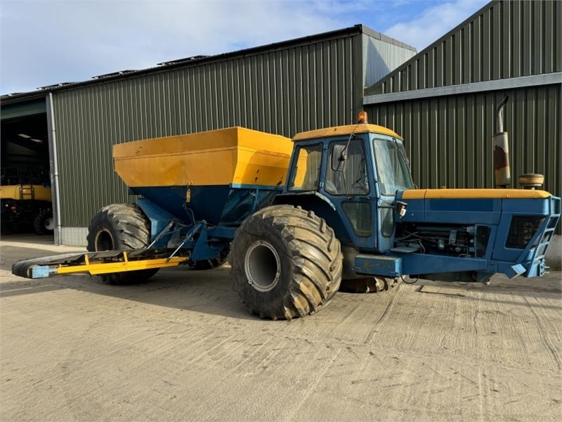 Ford 8210 Self Propelled Gravel Cart - Farm tractor: picture 5 Ford 8210 Self Propelled Gravel Cart - Farm tractor: picture 5