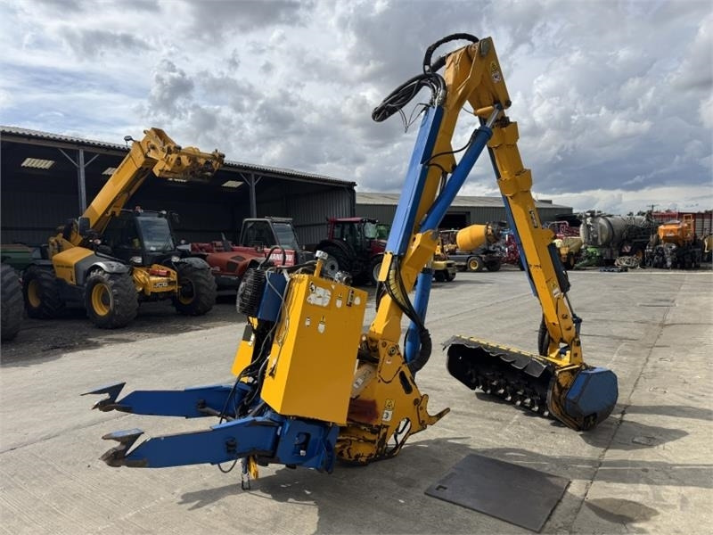 Bomford Turner B81-81T Hedge Cutter  - Forestry equipment: picture 4 Bomford Turner B81-81T Hedge Cutter  - Forestry equipment: picture 4