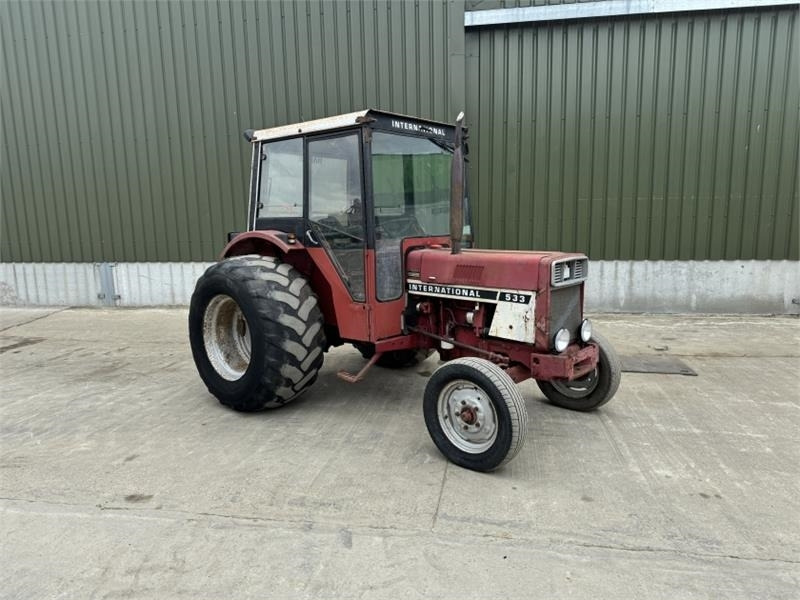 International 533 Tractor - Farm tractor: picture 3 International 533 Tractor - Farm tractor: picture 3