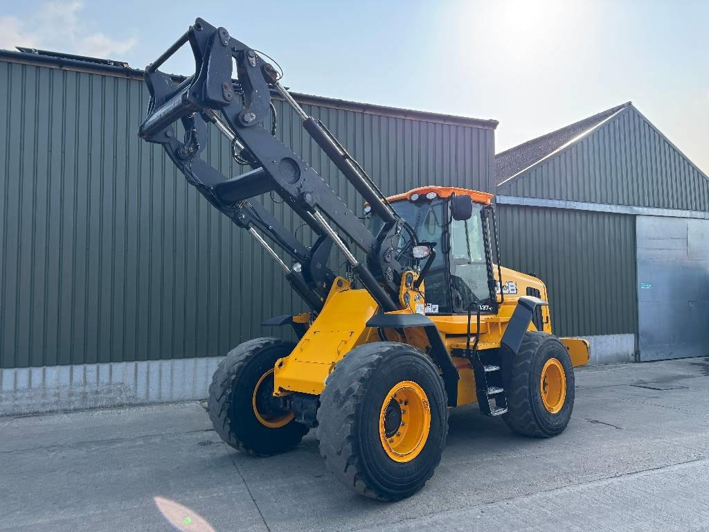 JCB 437 HT Agri - Compact loader: picture 3 JCB 437 HT Agri - Compact loader: picture 3