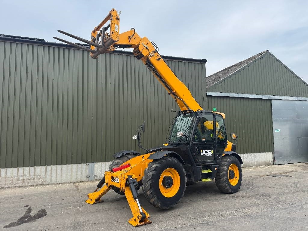 JCB 540-140 HiViz - Telescopic handler: picture 3 JCB 540-140 HiViz - Telescopic handler: picture 3